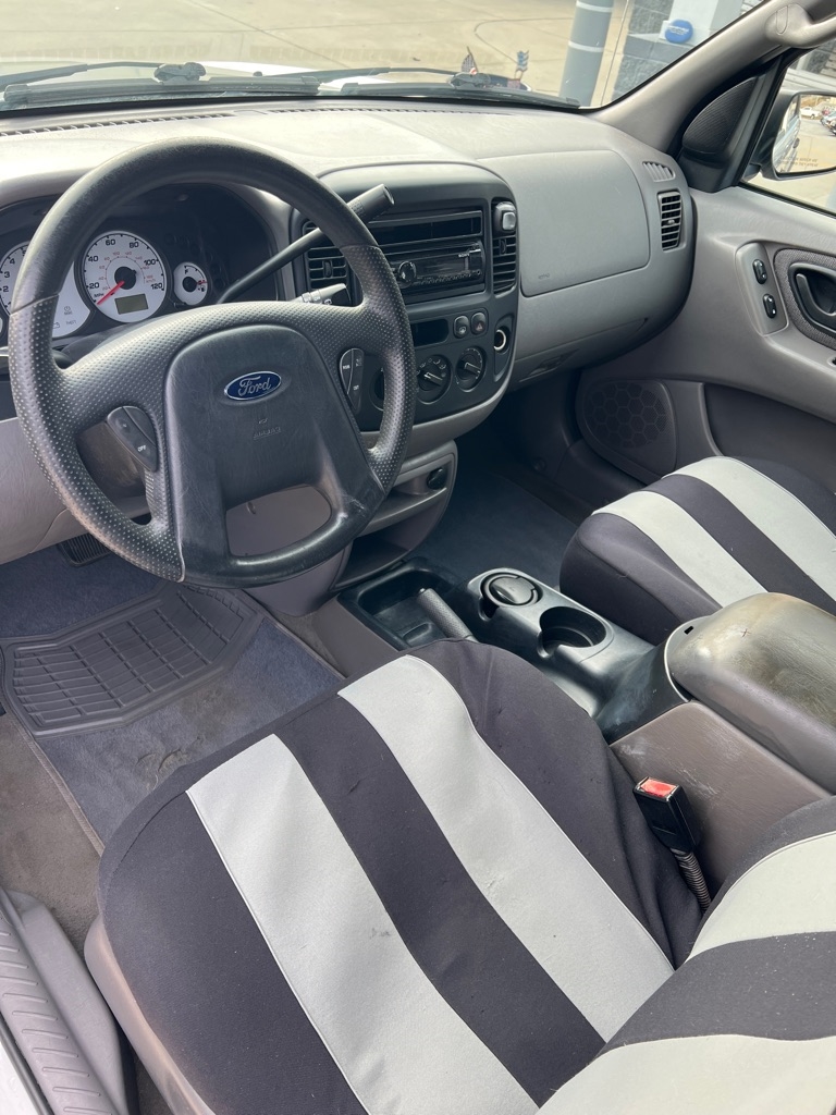 Ford Escape  2002