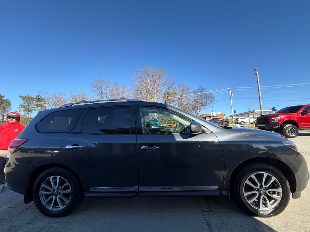 Nissan Pathfinder  2013