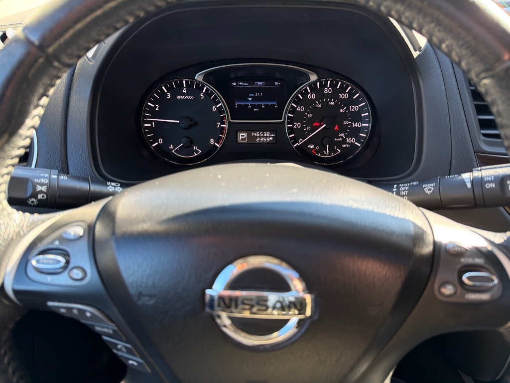 Nissan Pathfinder  2013