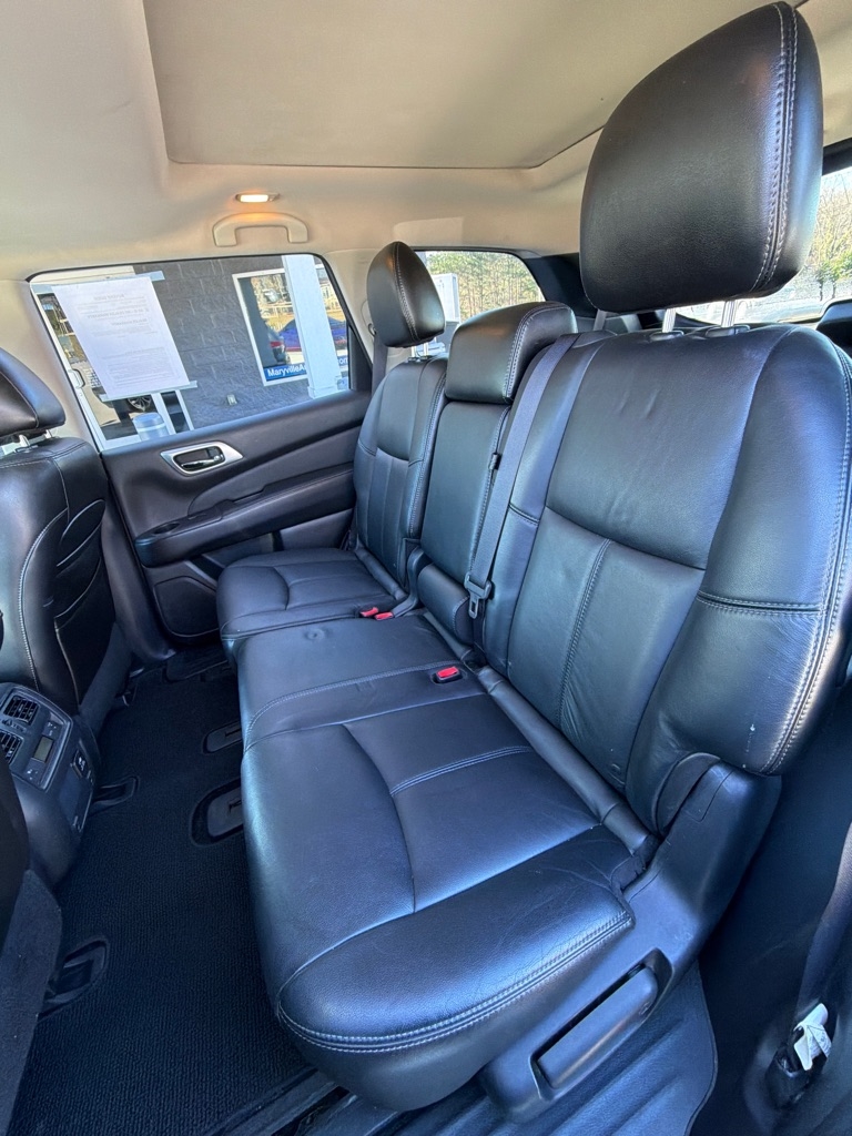 Nissan Pathfinder  2013