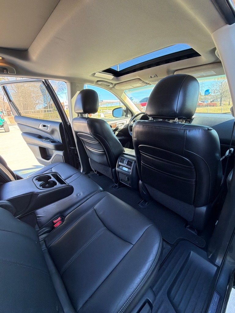 Nissan Pathfinder  2013