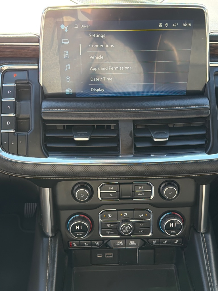 Chevrolet Suburban  2023