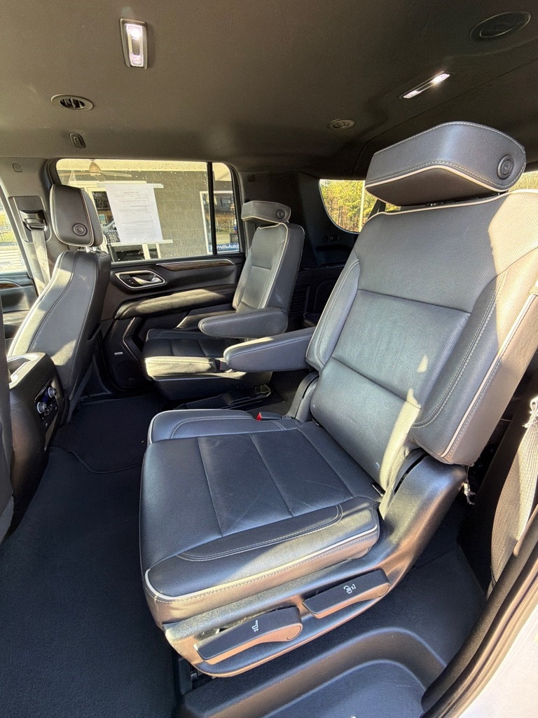 Chevrolet Suburban  2023