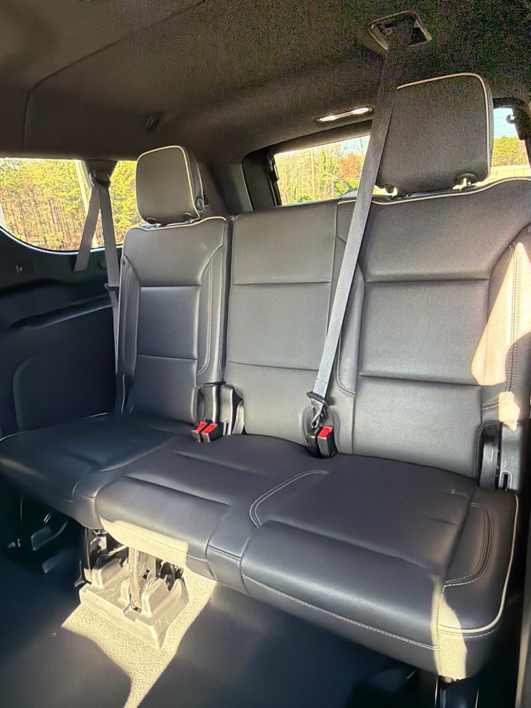 Chevrolet Suburban  2023