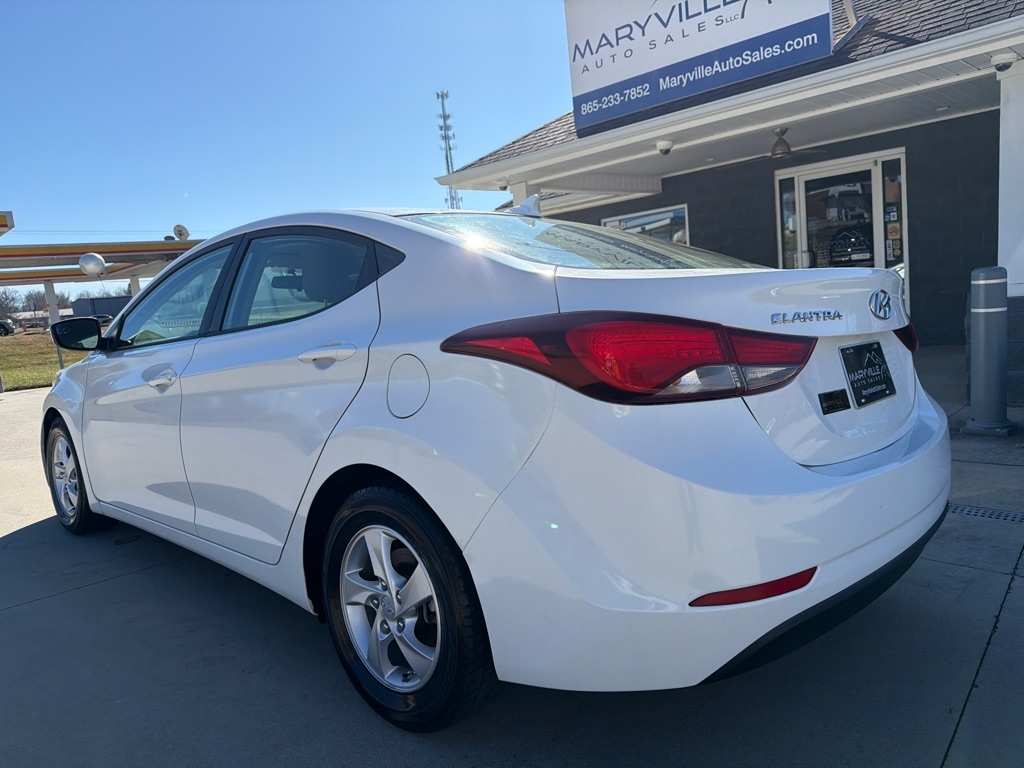 Hyundai Elantra  2015