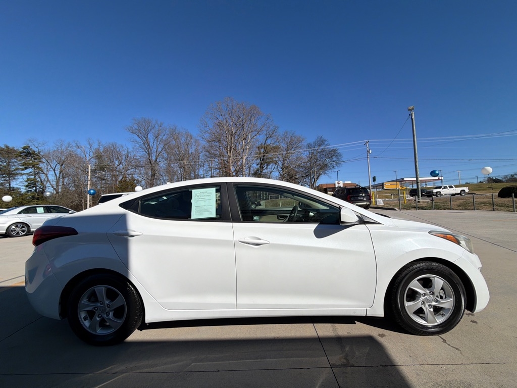 Hyundai Elantra  2015