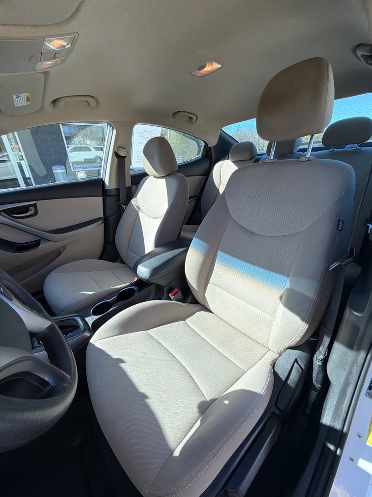 Hyundai Elantra  2015