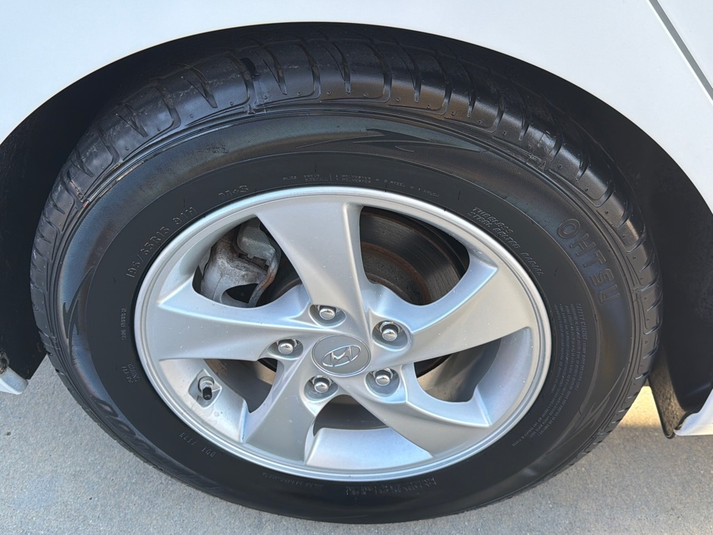 Hyundai Elantra  2015