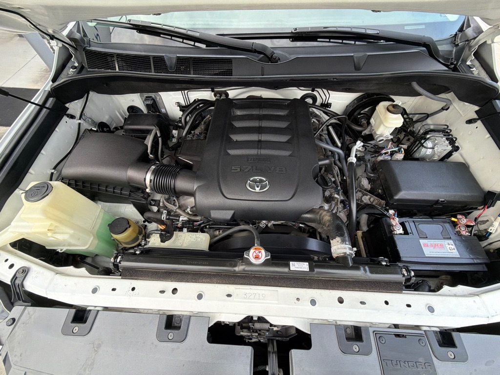 Toyota Tundra 4WD  2018