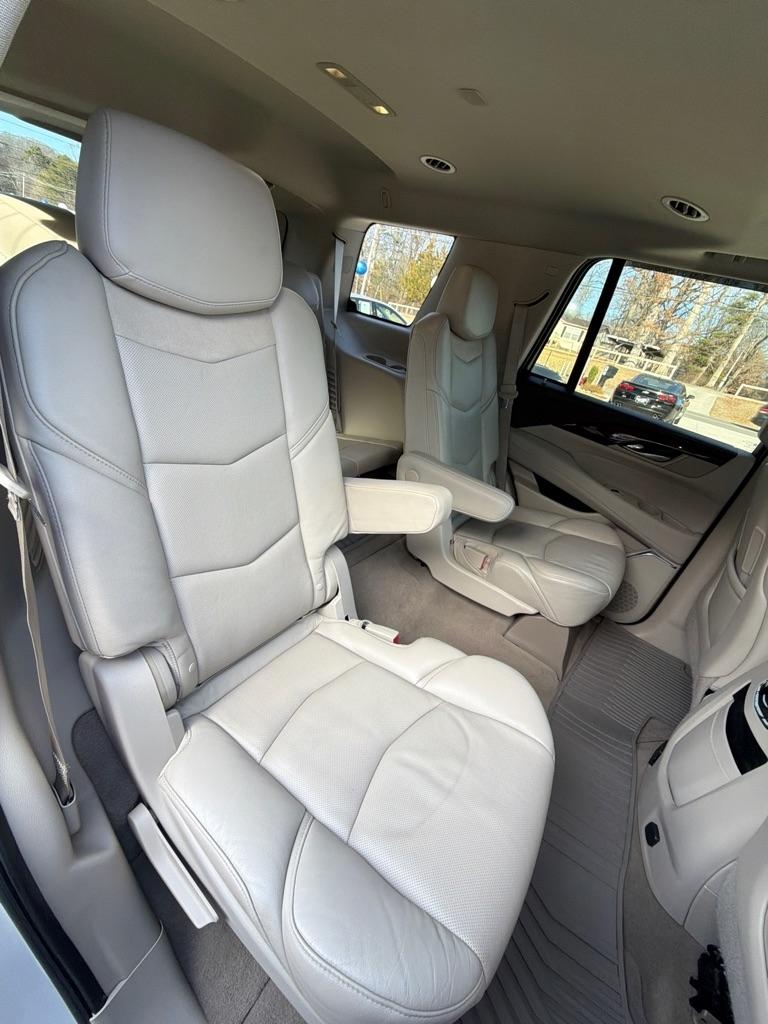 Cadillac Escalade  2016