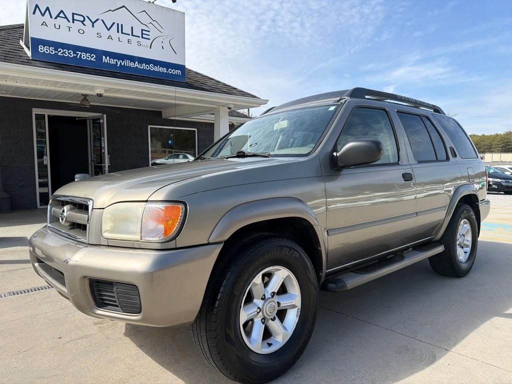 2004 Nissan Pathfinder LE