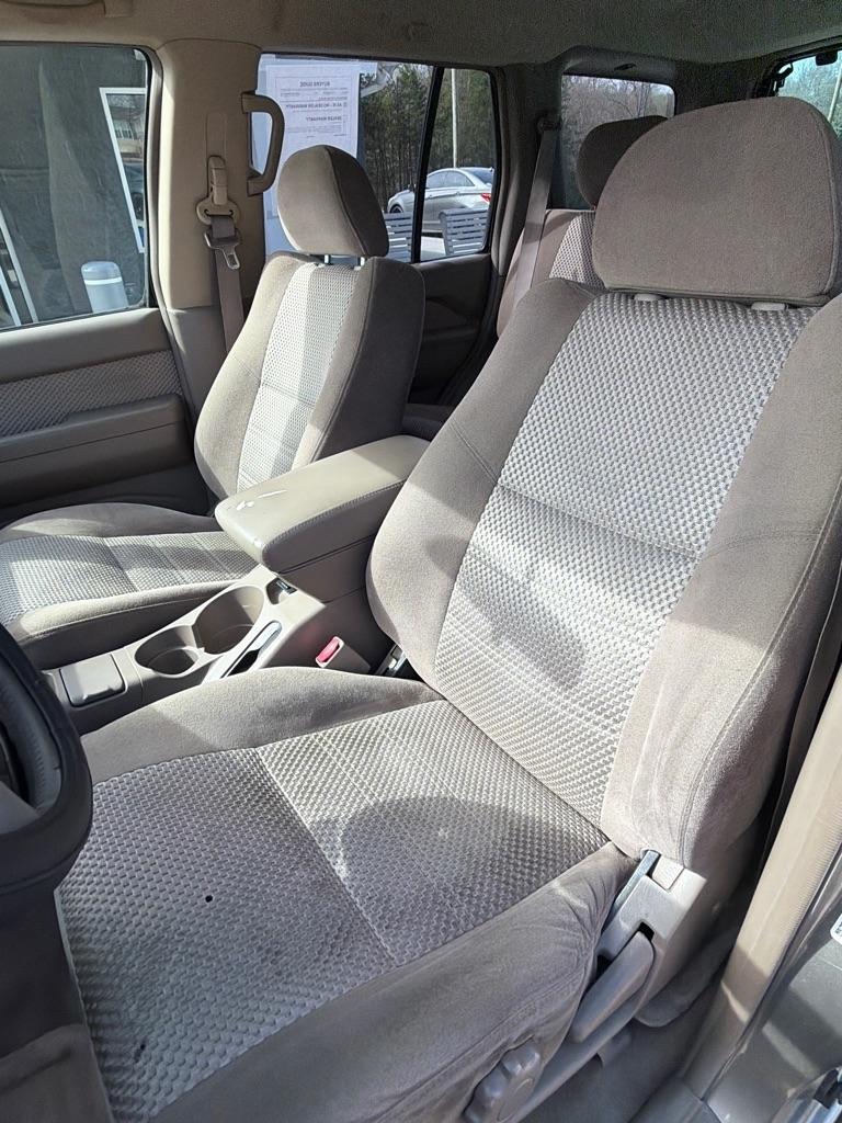 Nissan Pathfinder  2004