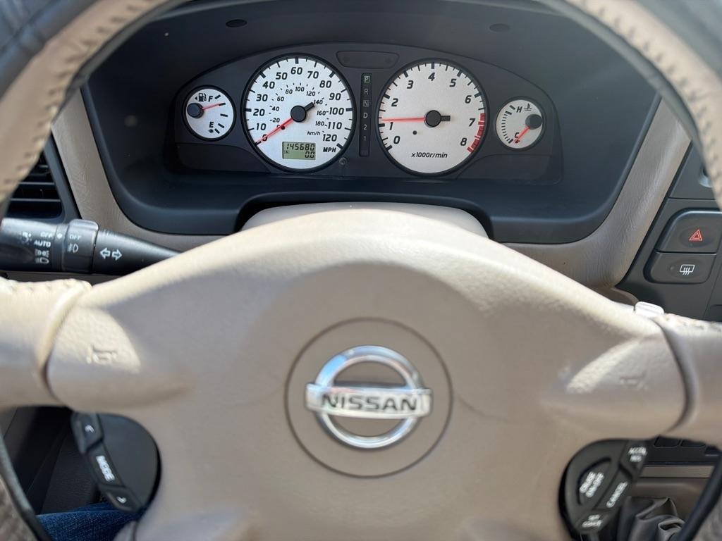 Nissan Pathfinder  2004