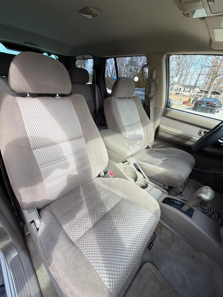 Nissan Pathfinder  2004