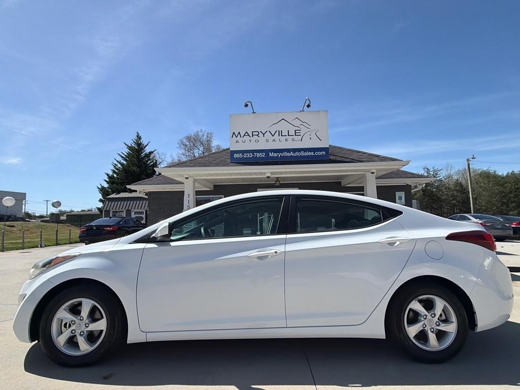 Hyundai Elantra  2015