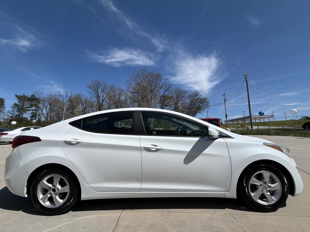 Hyundai Elantra  2015