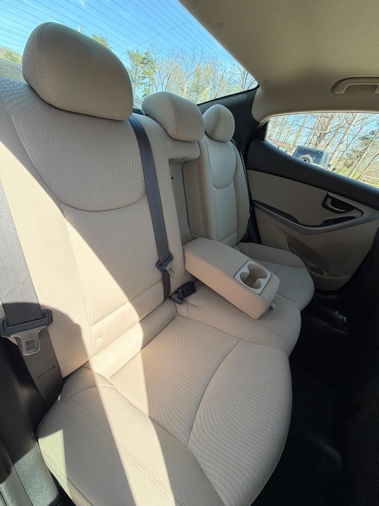 Hyundai Elantra  2015