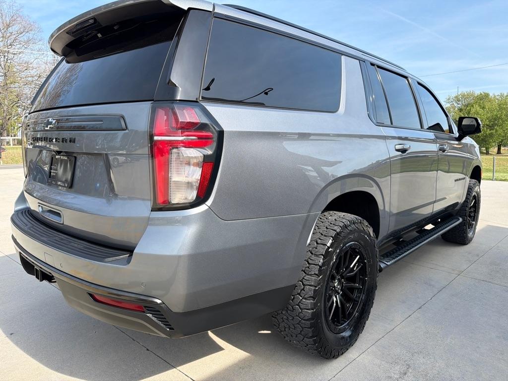 Chevrolet Suburban  2021