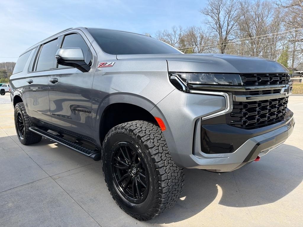 Chevrolet Suburban  2021