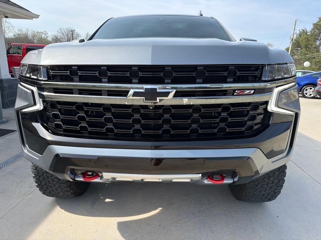 Chevrolet Suburban  2021