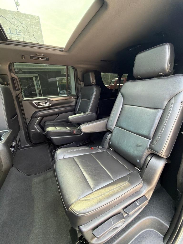 Chevrolet Suburban  2021