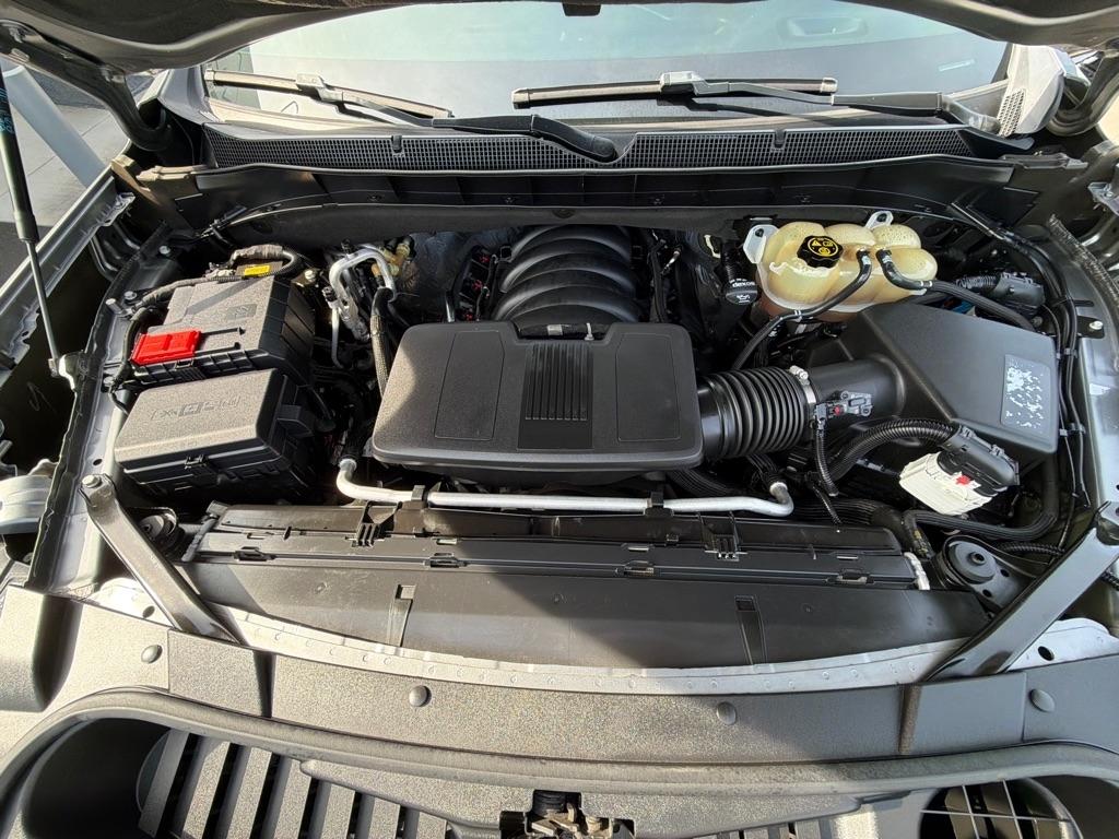 Chevrolet Suburban  2021