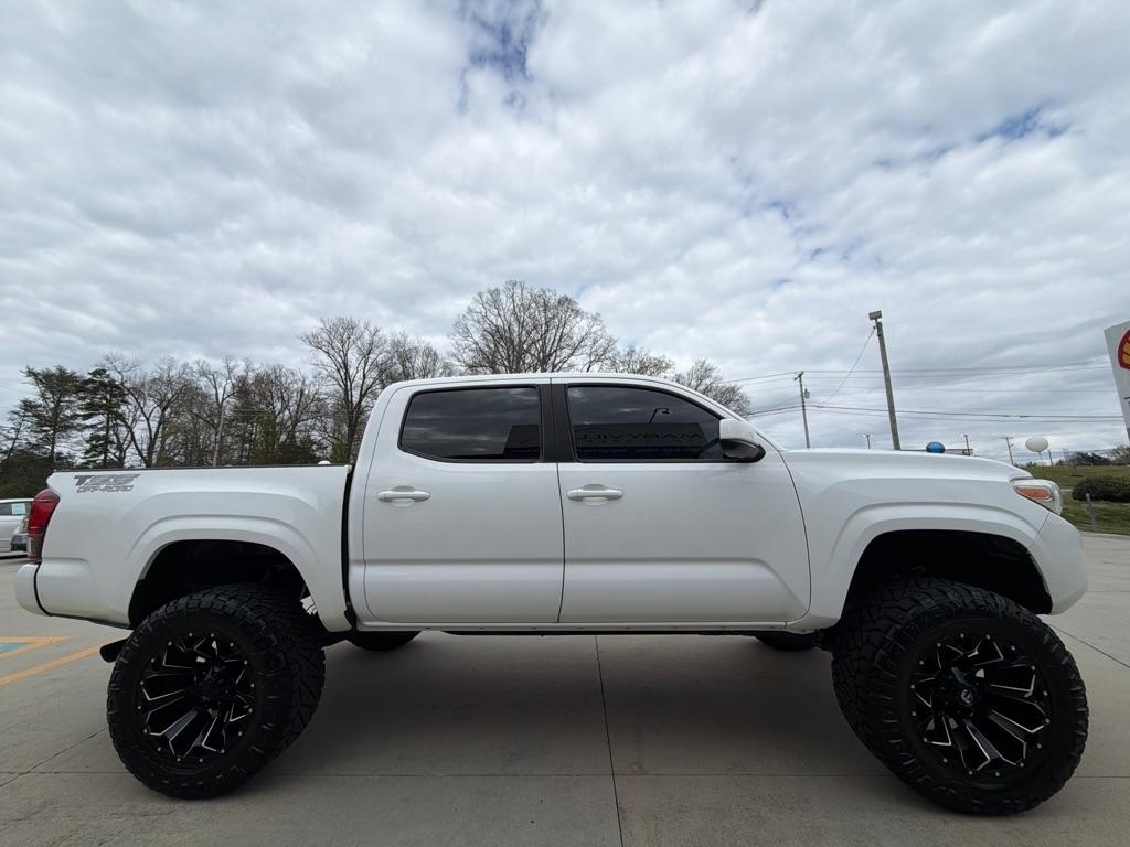 Toyota Tacoma  2019