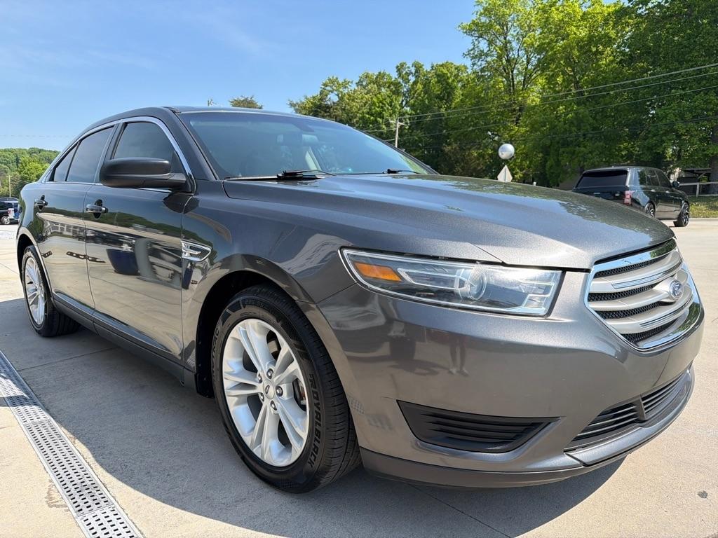 Ford Taurus  2016