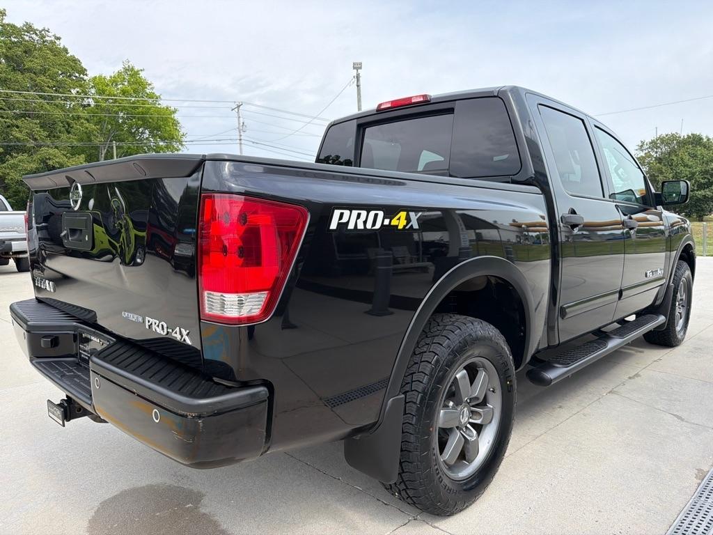 Nissan Titan  2013