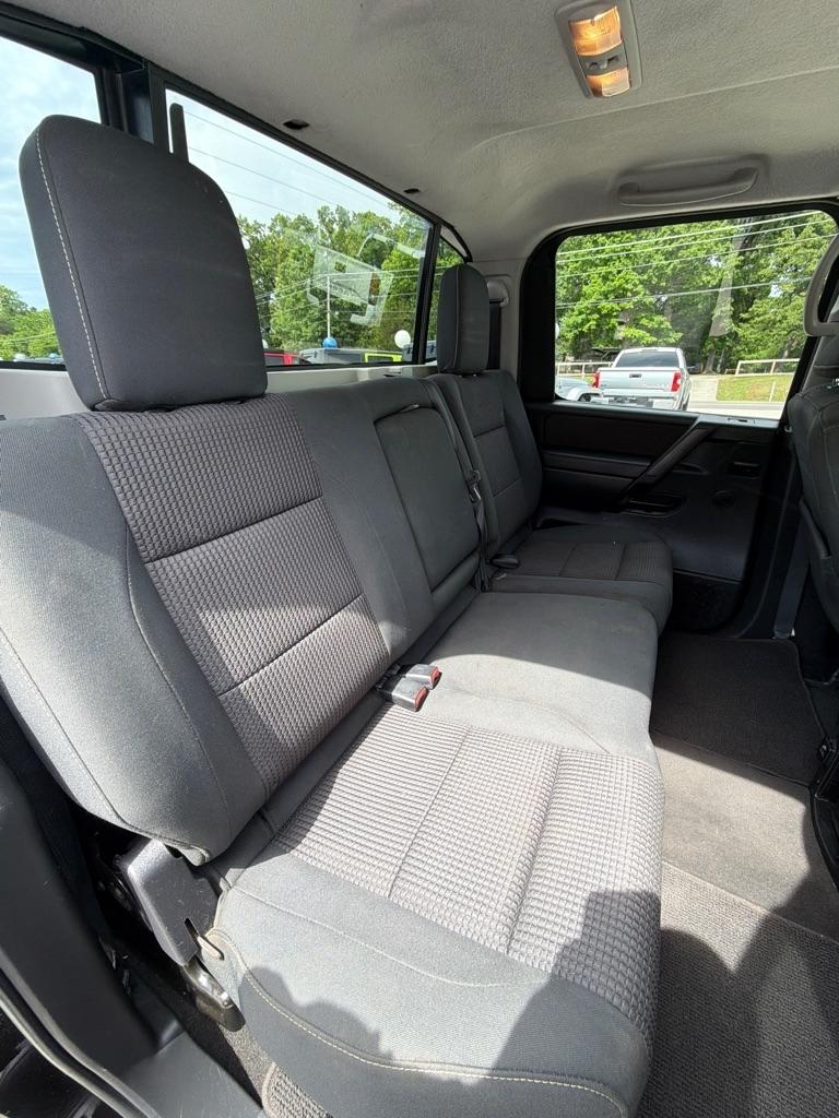 Nissan Titan  2013