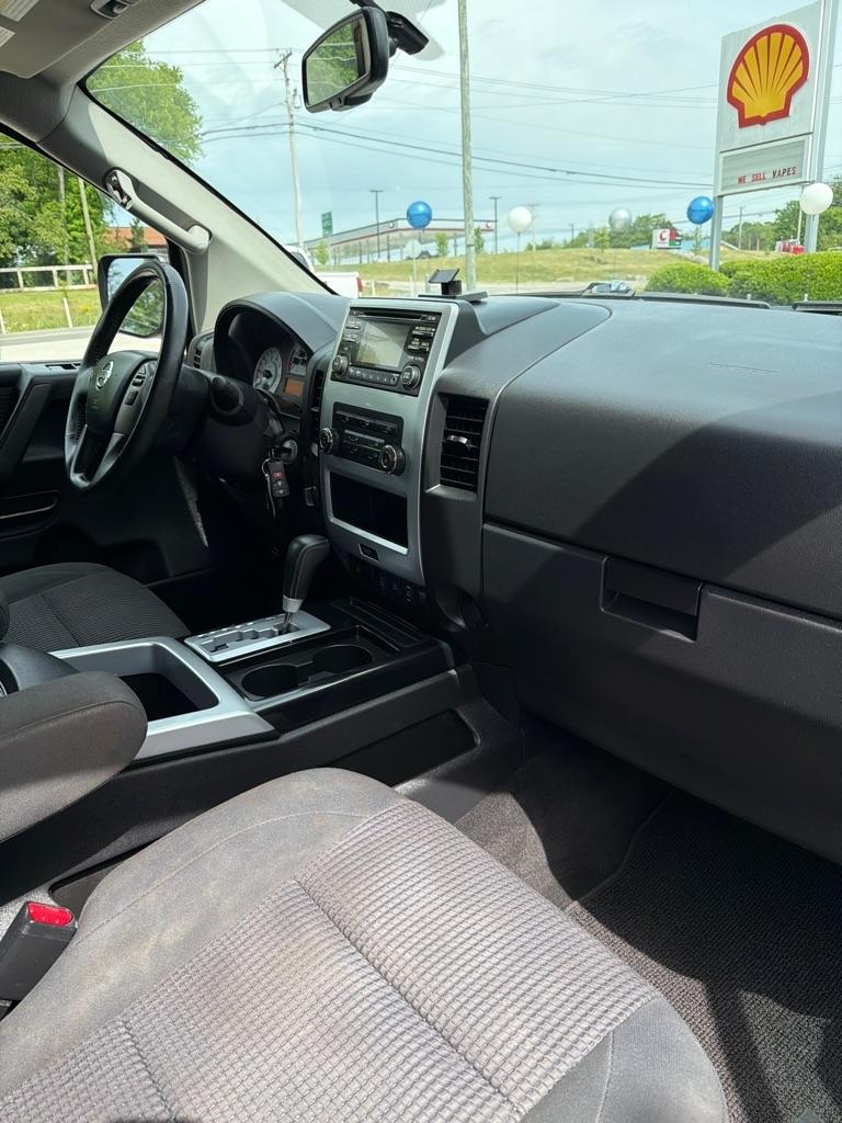 Nissan Titan  2013