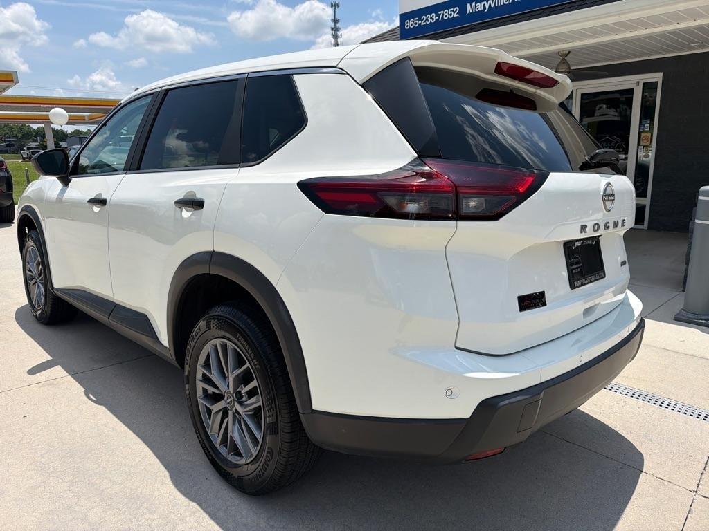 Nissan Rogue  2024