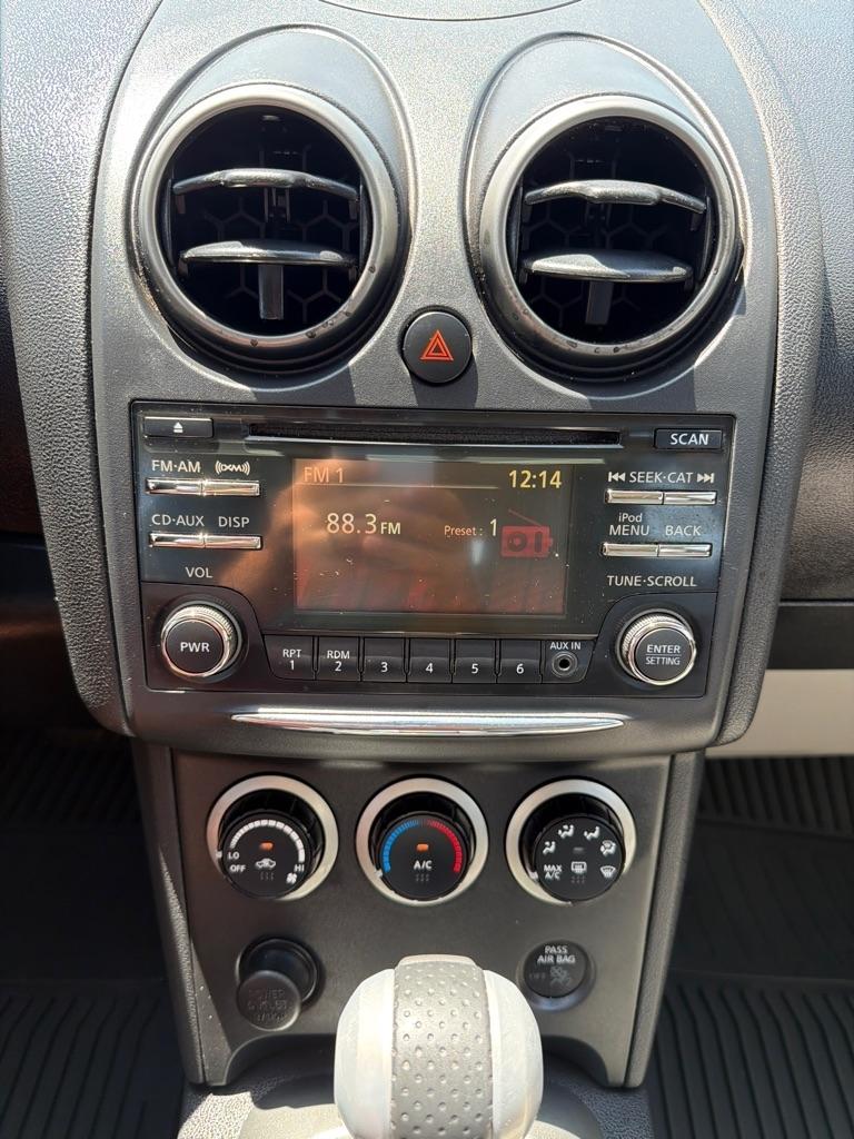 Nissan Rogue Select  2015