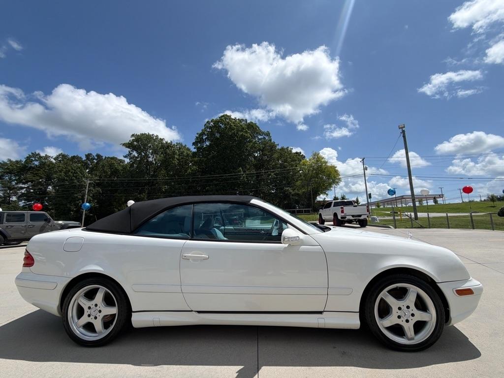 Mercedes-Benz CLK-Class  2002