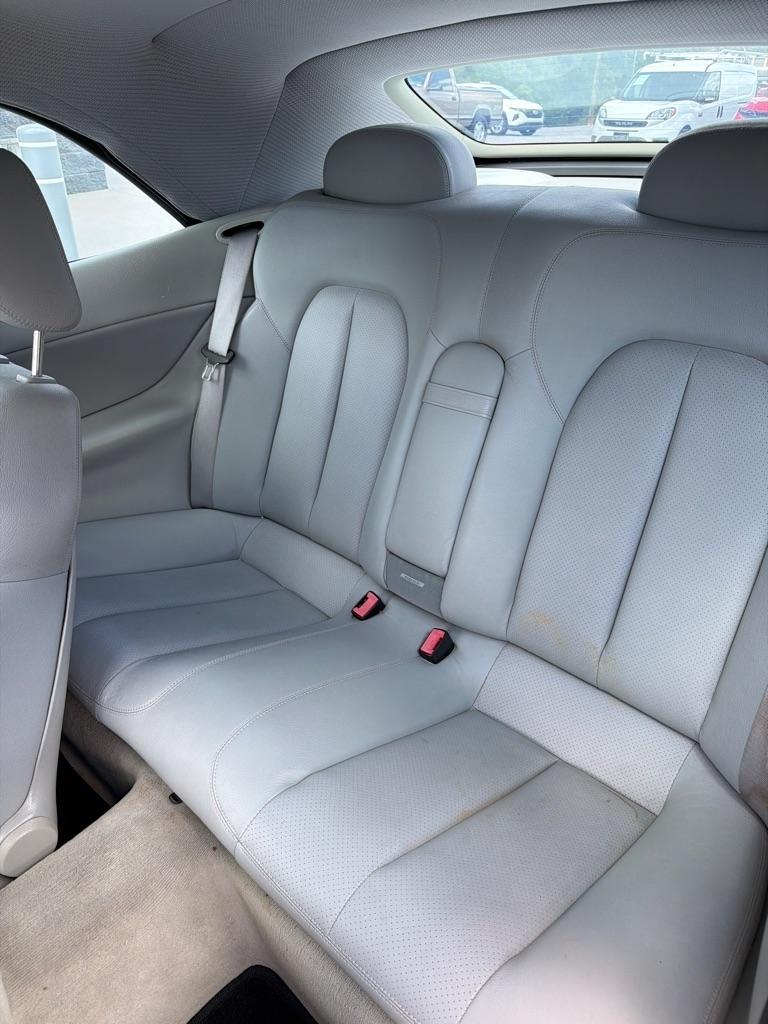 Mercedes-Benz CLK-Class  2002