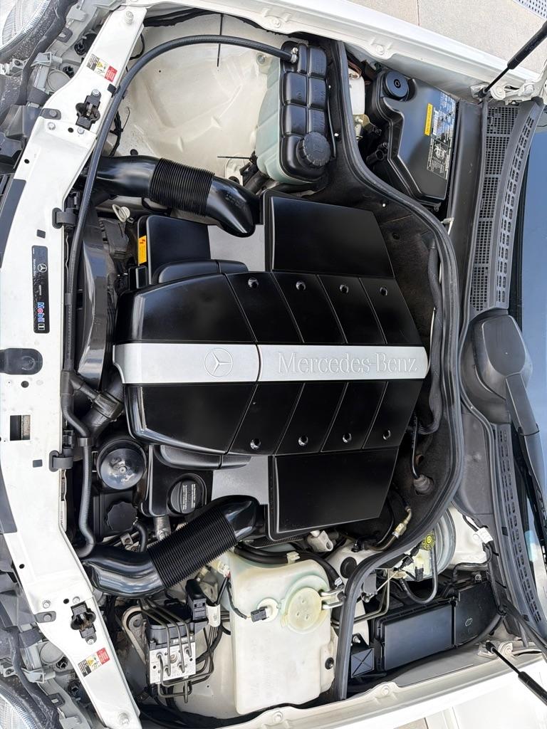 Mercedes-Benz CLK-Class  2002