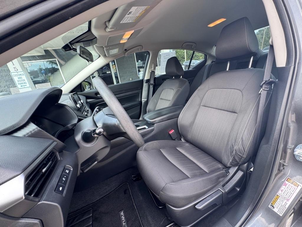 Nissan Altima  2021