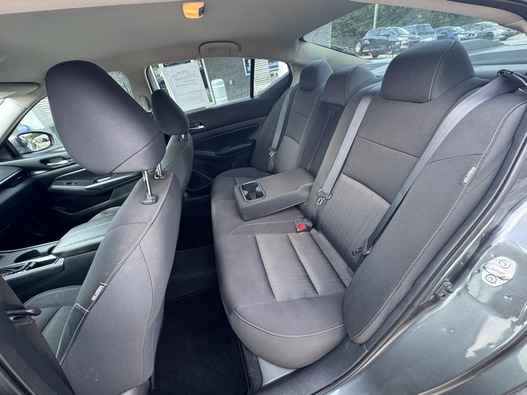 Nissan Altima  2021