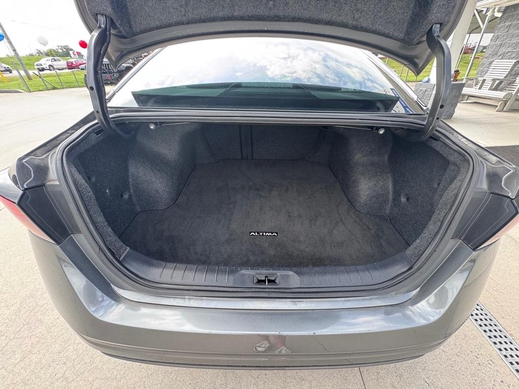 Nissan Altima  2021