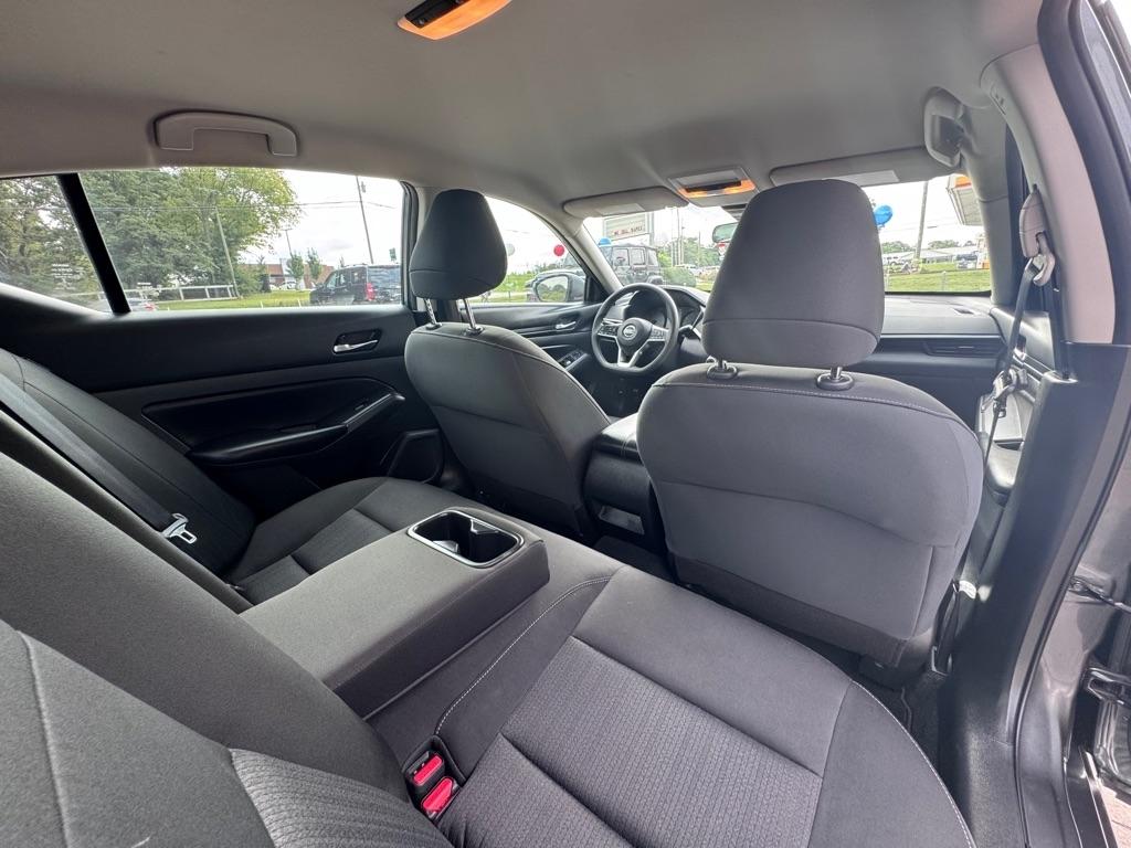 Nissan Altima  2021