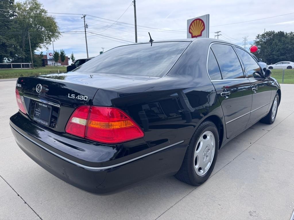Lexus LS 430  2001