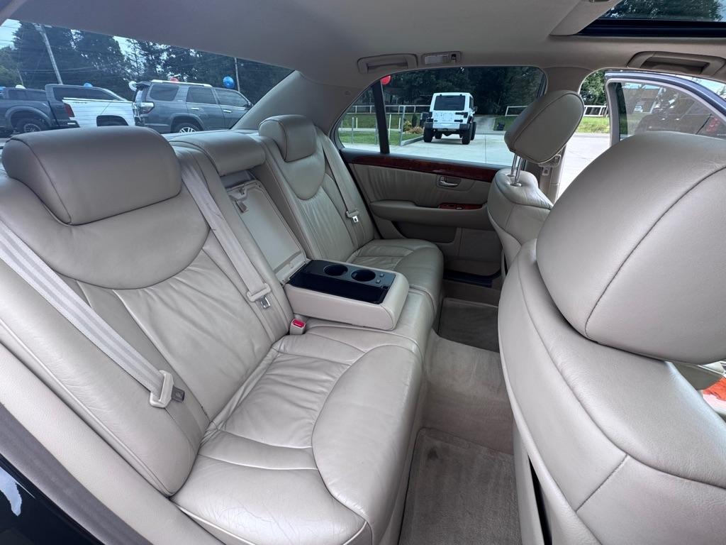 Lexus LS 430  2001