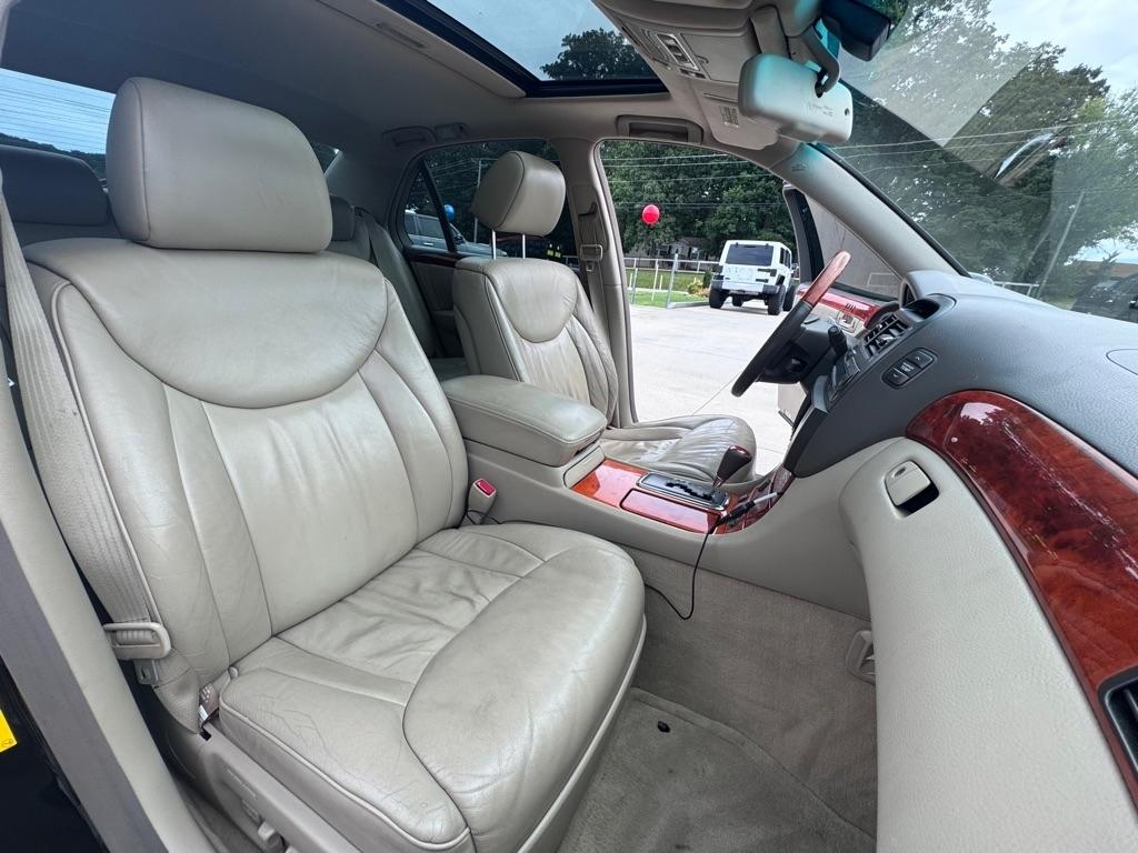 Lexus LS 430  2001