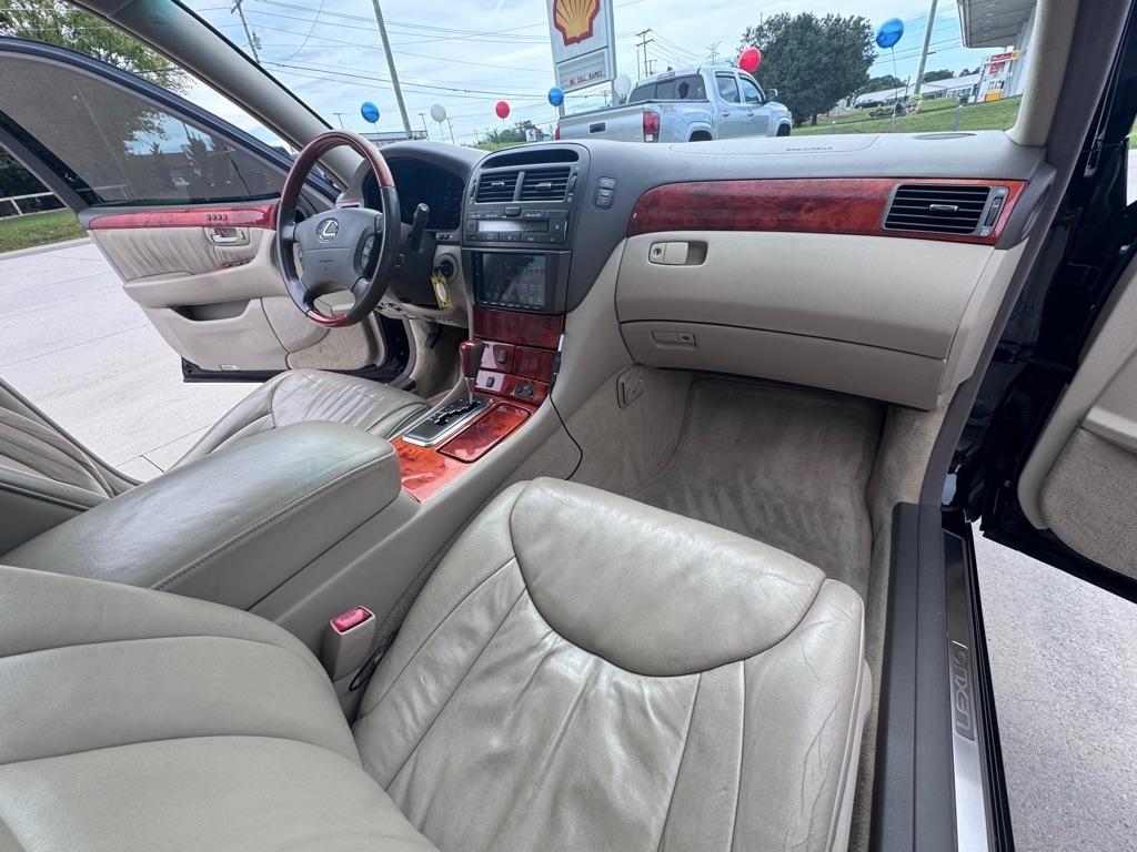 Lexus LS 430  2001