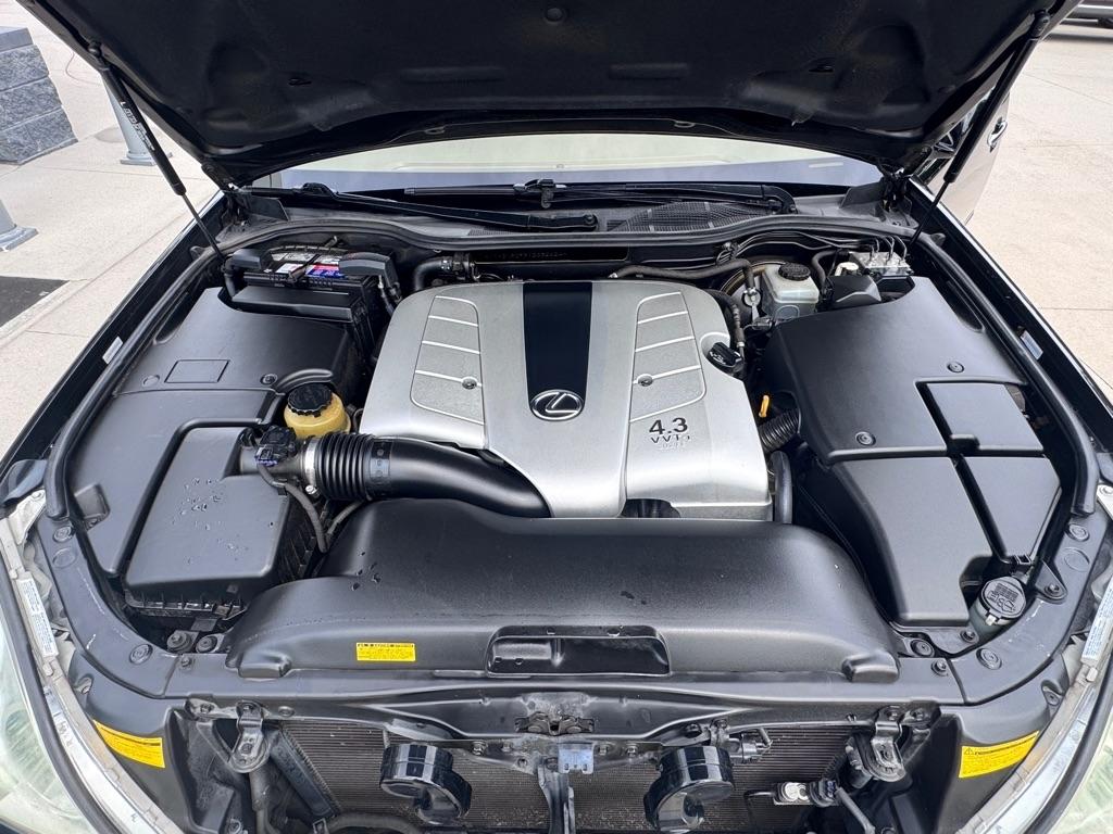 Lexus LS 430  2001