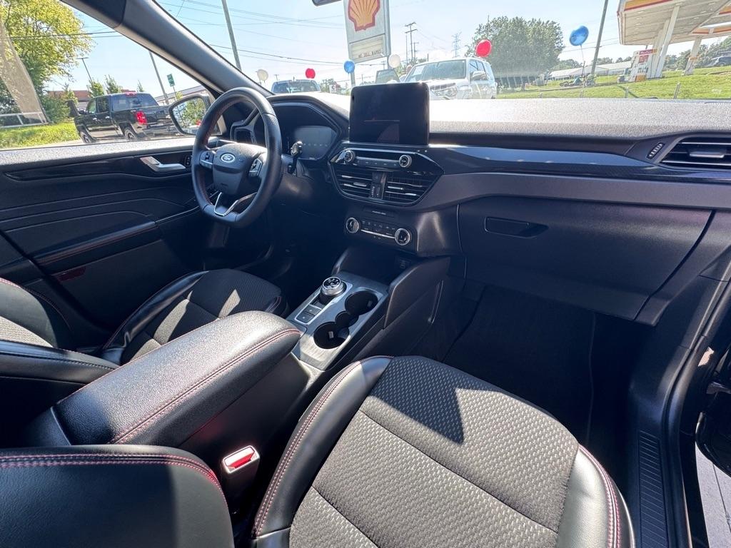 Ford Escape  2025