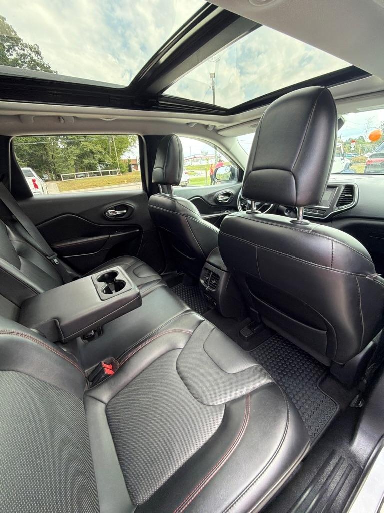 Jeep Cherokee  2019