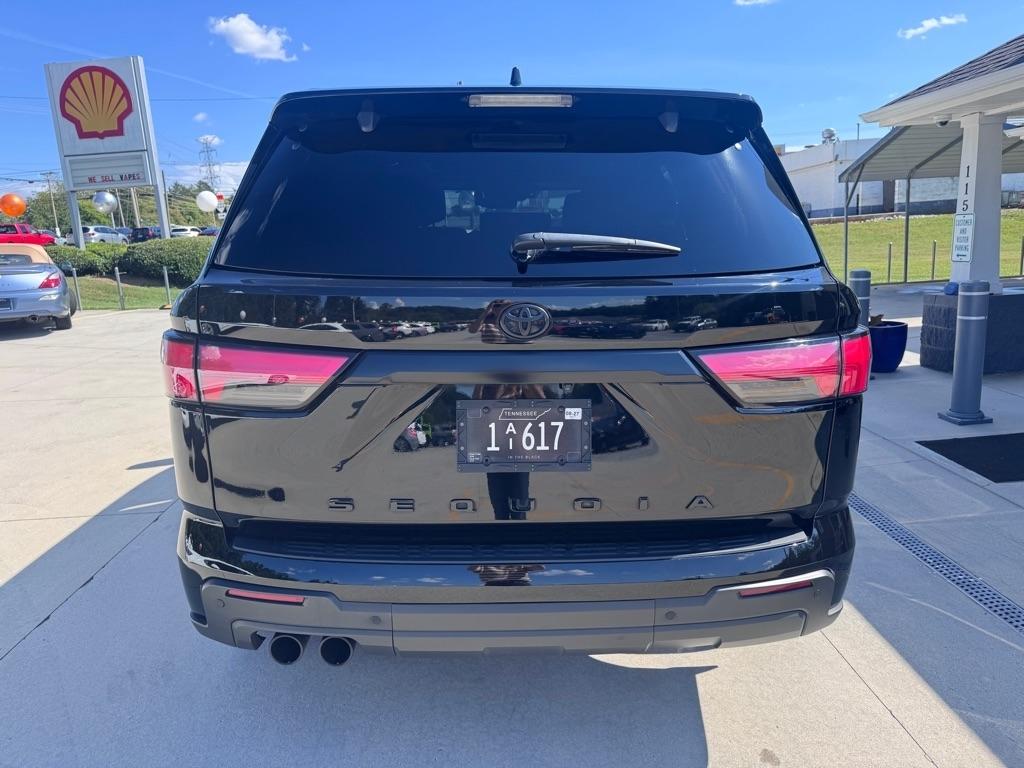 Toyota Sequoia  2023