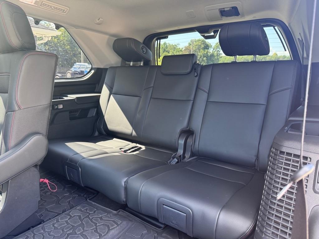 Toyota Sequoia  2023