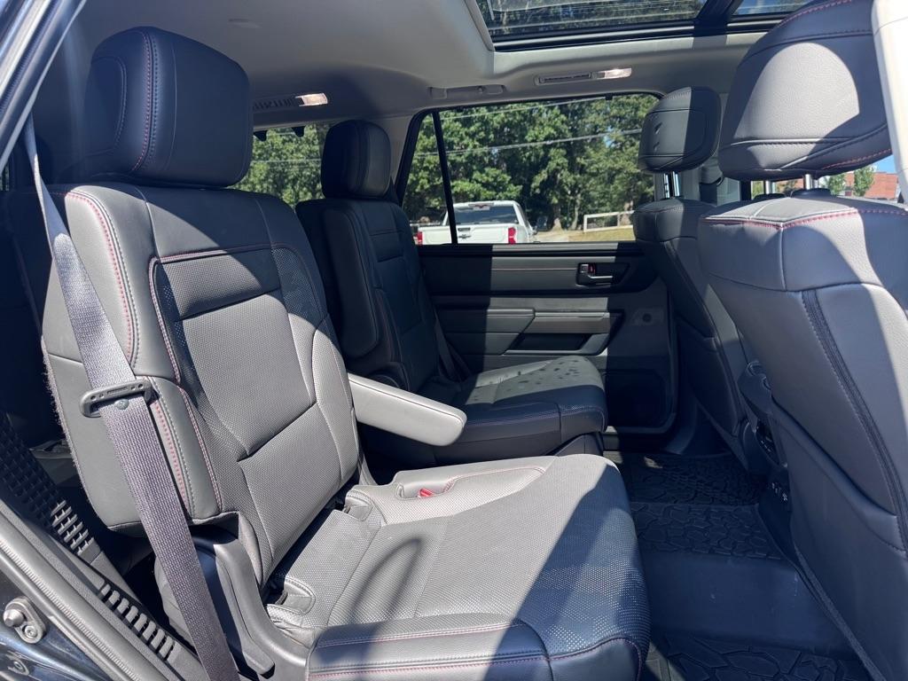 Toyota Sequoia  2023